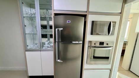 Apartamento Alto Padrão Frente Mar no Centro de Itapema