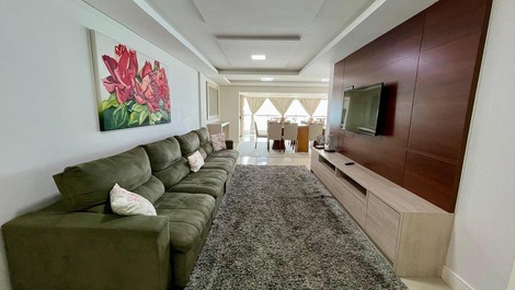 Apartamento Alto Padrão Frente Mar no Centro de Itapema