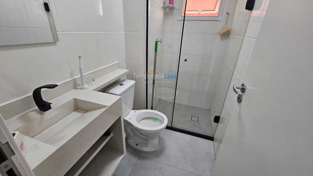Apartamento para aluguel de temporada em Mongaguá (Vila Atlântica)