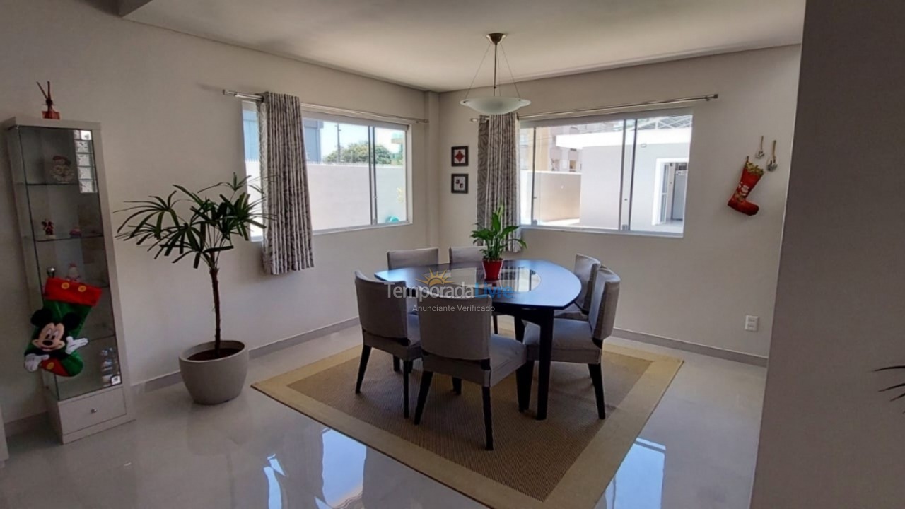 Casa para aluguel de temporada em Florianopolis (Canasvieiras)