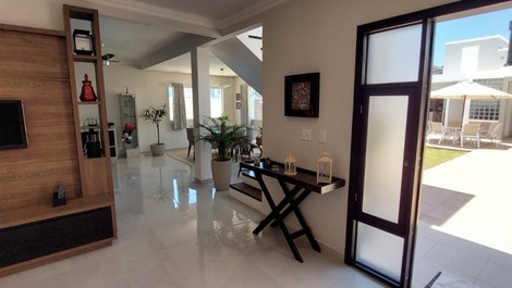 Casa com Piscina e Churrasqueira em Canasvieiras