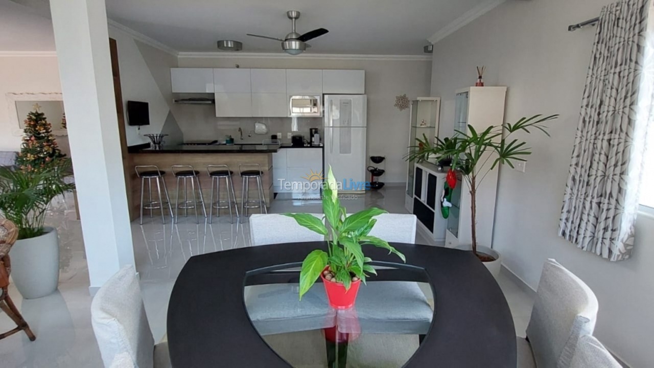 Casa para aluguel de temporada em Florianopolis (Canasvieiras)