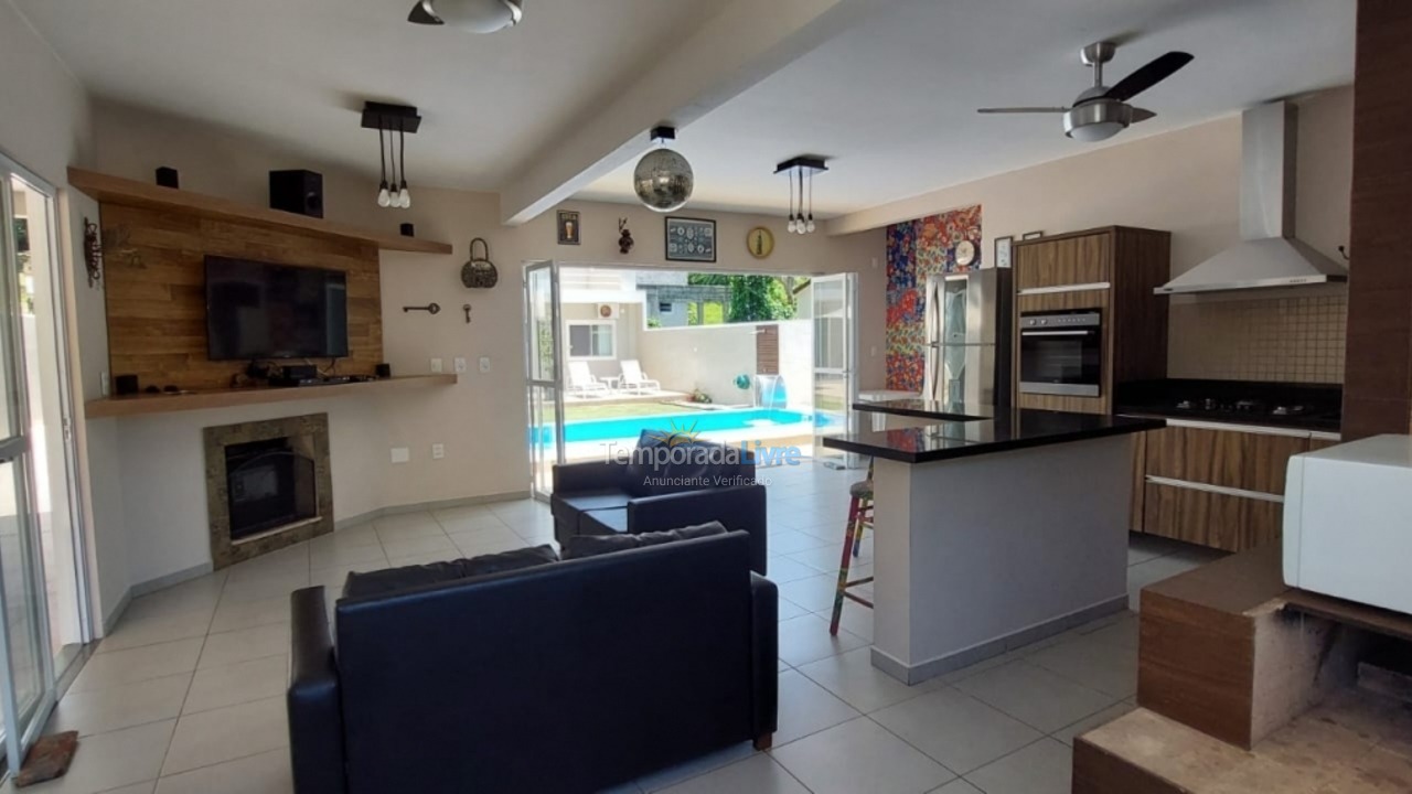 Casa para aluguel de temporada em Florianopolis (Canasvieiras)