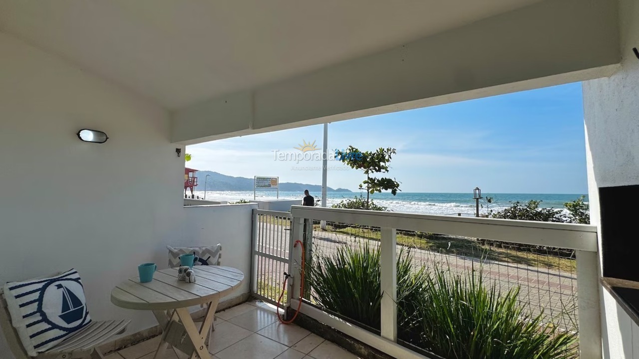 Casa para aluguel de temporada em Bombinhas (Praia de Bombas)