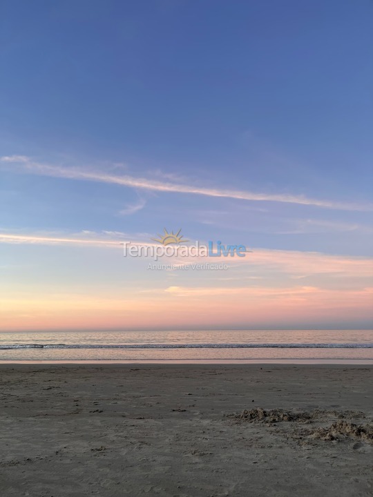 Casa para aluguel de temporada em Bombinhas (Praia de Bombas)