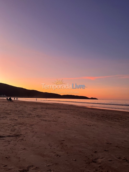 Casa para aluguel de temporada em Bombinhas (Praia de Bombas)