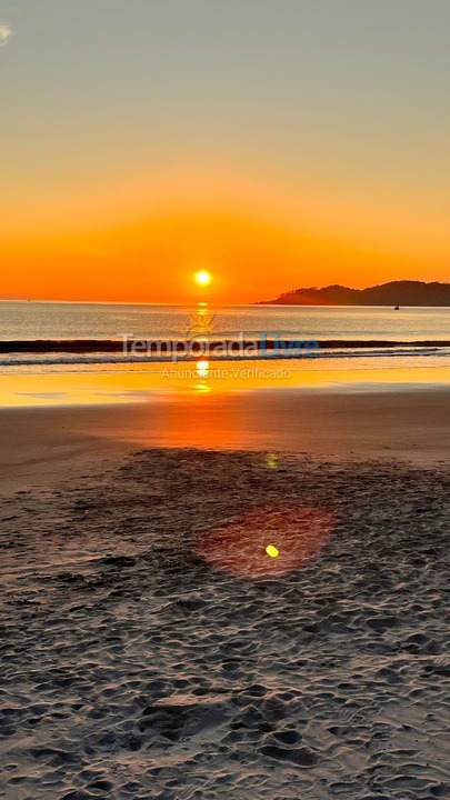 Casa para aluguel de temporada em Bombinhas (Praia de Bombas)