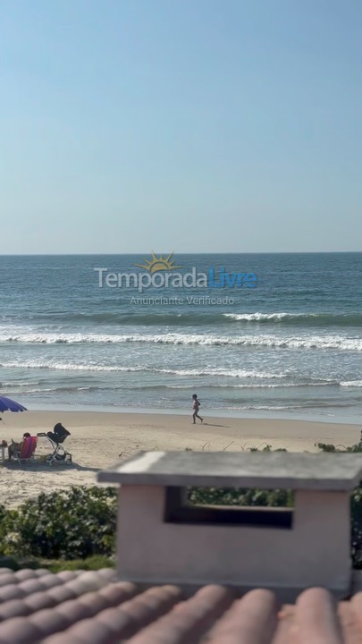 Casa para aluguel de temporada em Bombinhas (Praia de Bombas)
