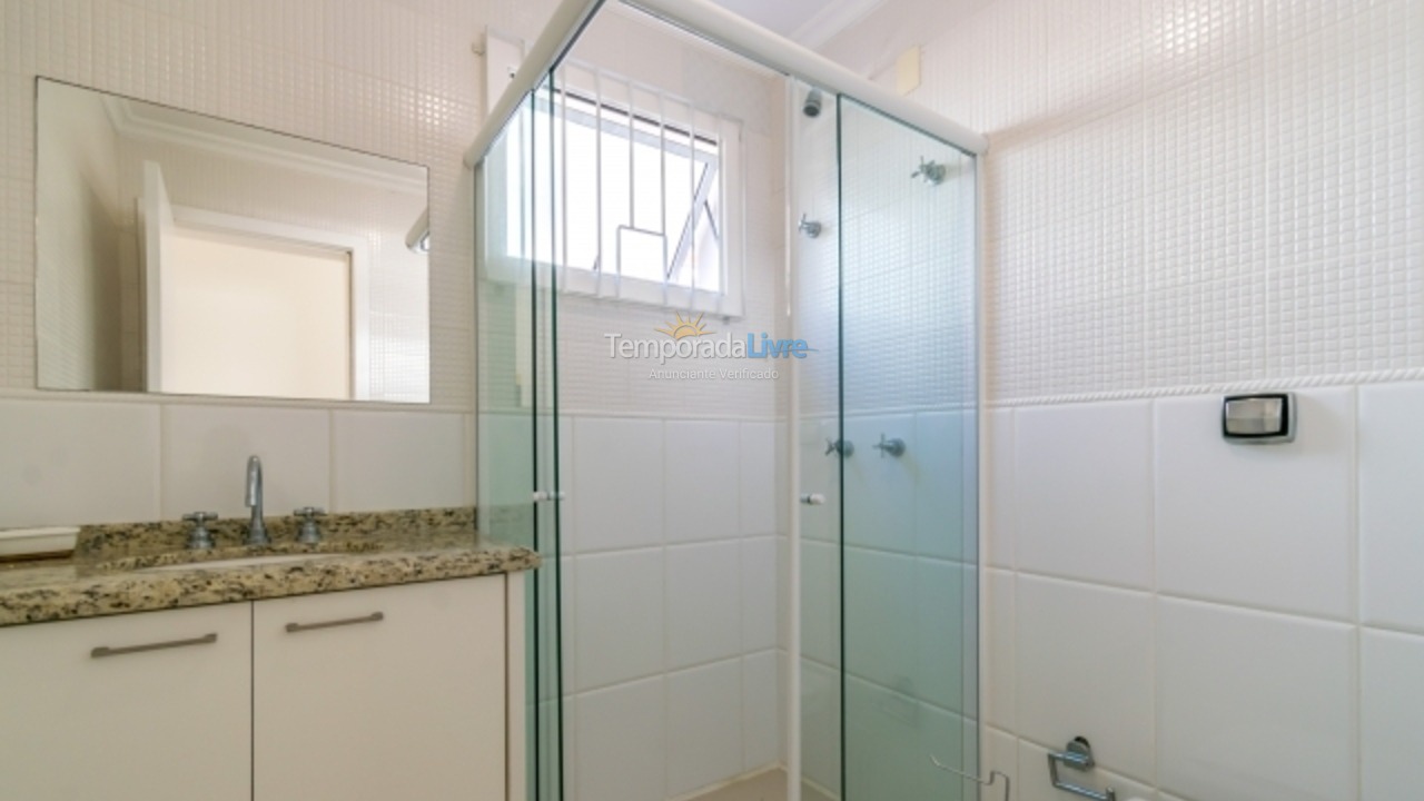 Casa para aluguel de temporada em Florianópolis (Praia da Daniela)