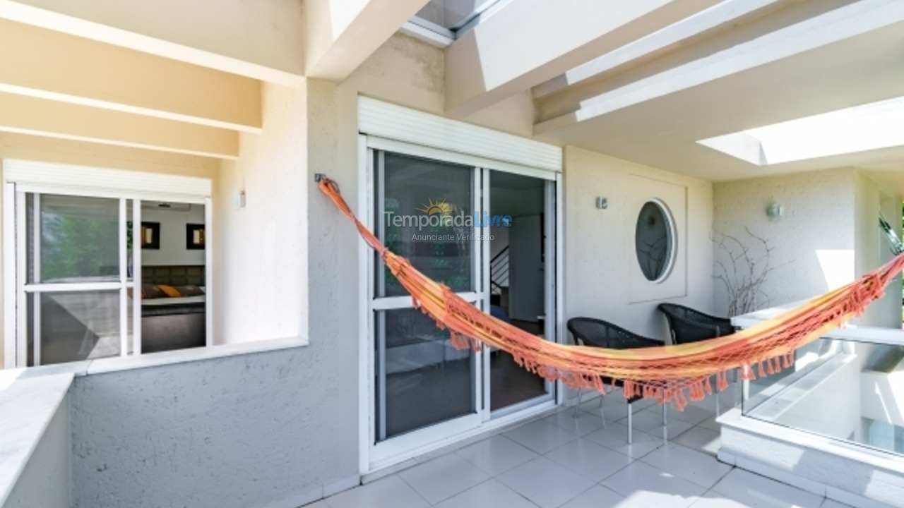 Casa para aluguel de temporada em Florianópolis (Praia da Daniela)