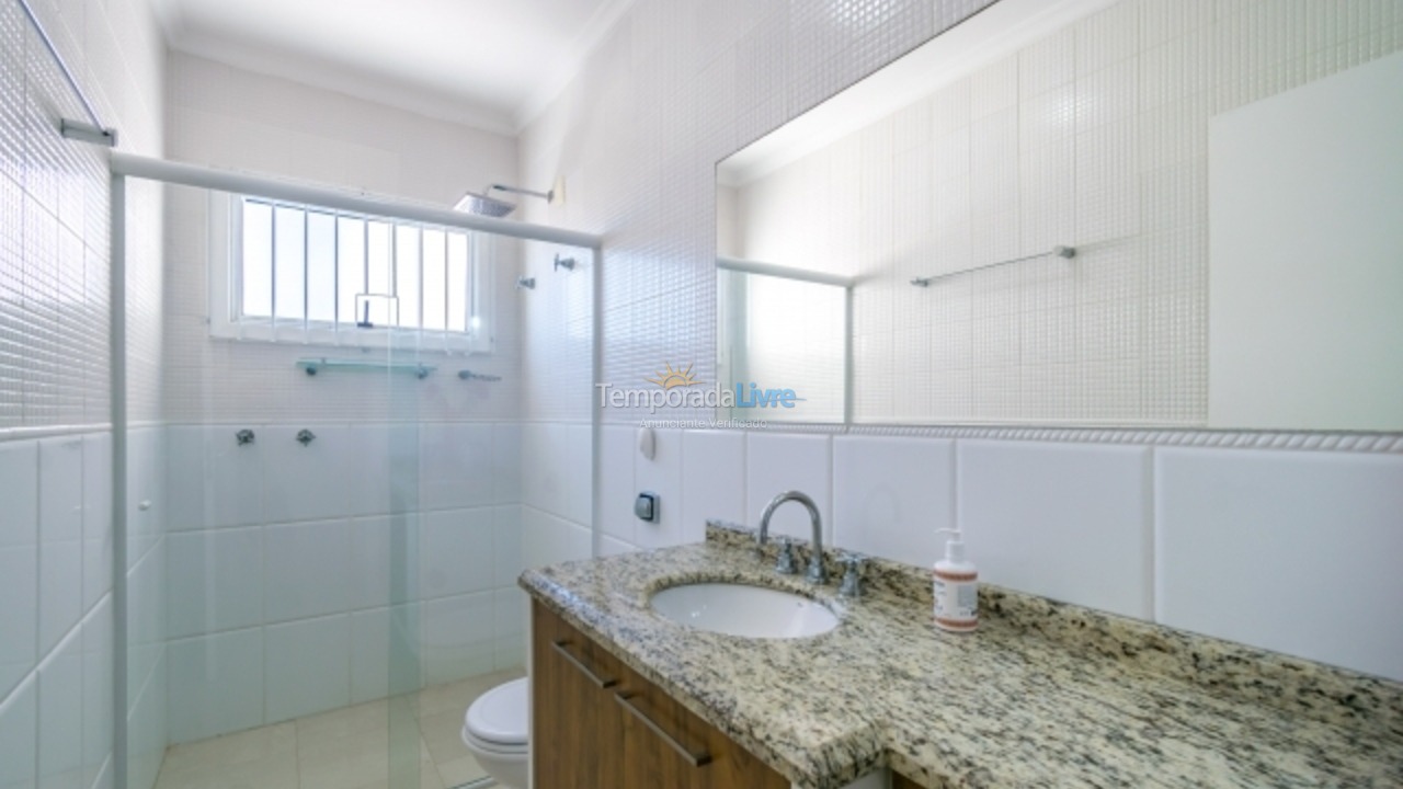 Casa para aluguel de temporada em Florianópolis (Praia da Daniela)