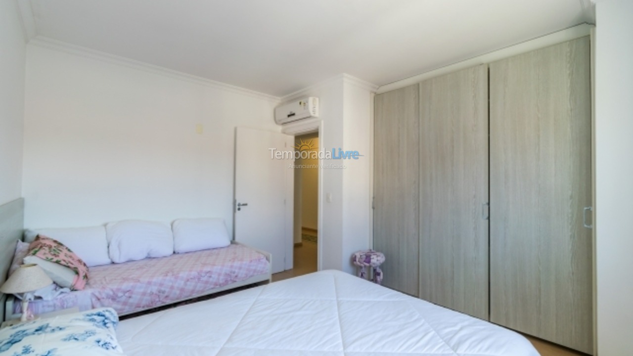 Casa para aluguel de temporada em Florianópolis (Praia da Daniela)