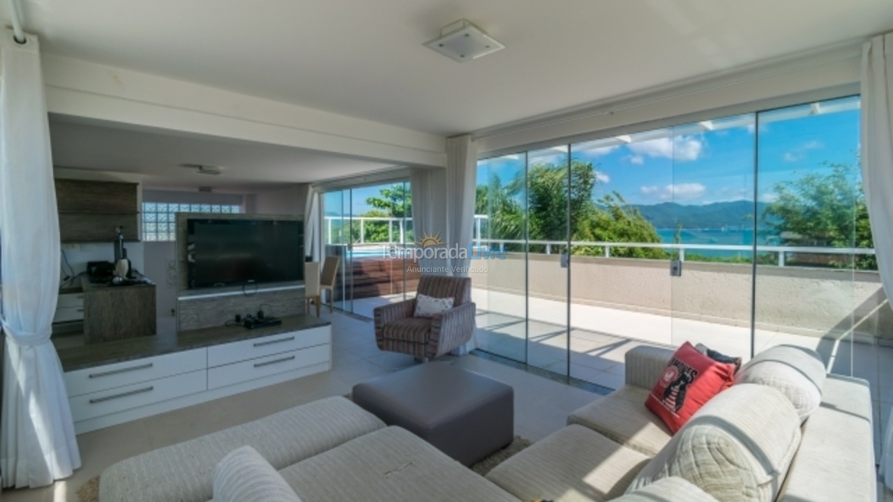 Casa para aluguel de temporada em Florianópolis (Praia da Daniela)