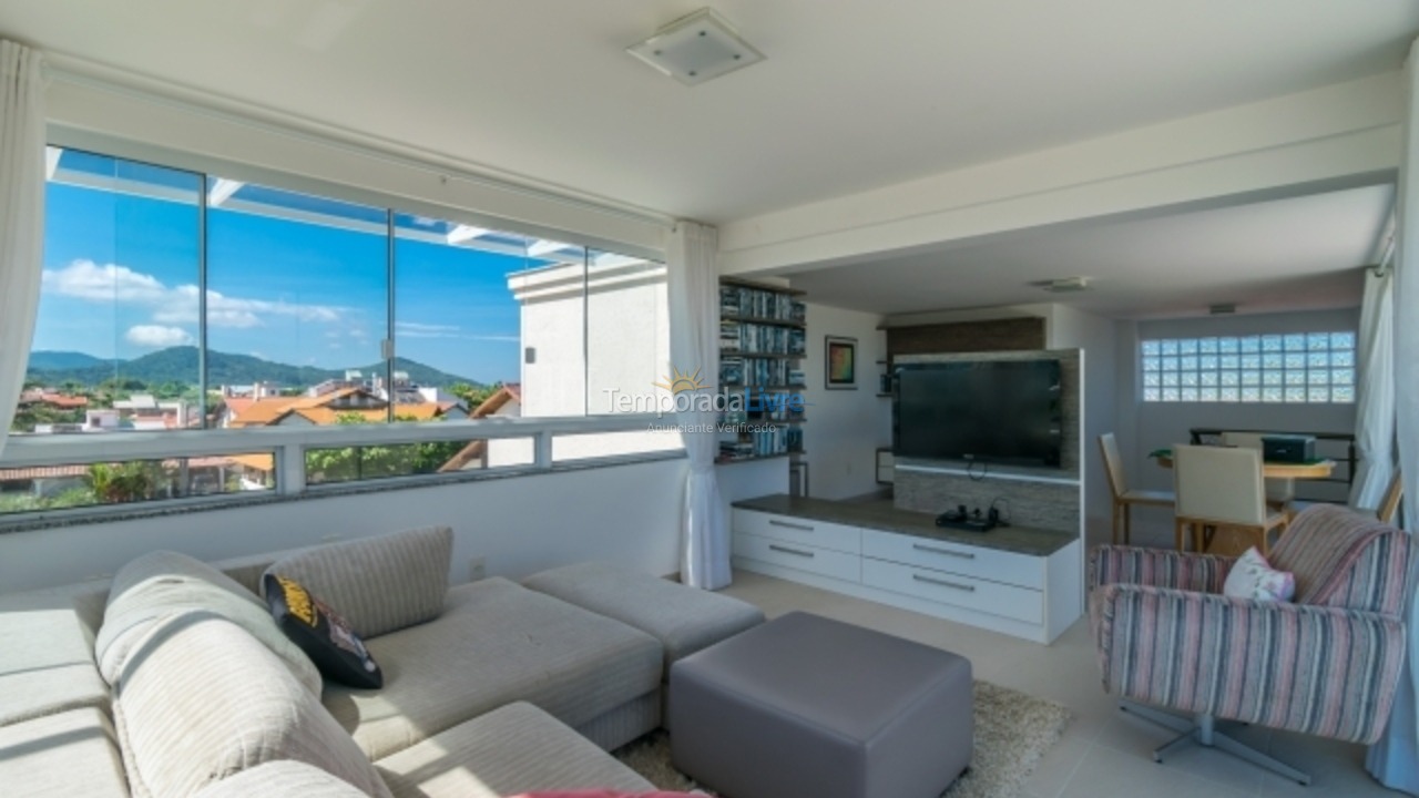 Casa para aluguel de temporada em Florianópolis (Praia da Daniela)