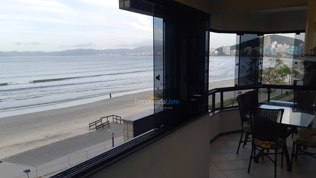 Apartment for vacation rental in Itapema (Centro)