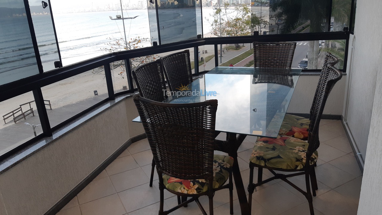 Apartment for vacation rental in Itapema (Centro)