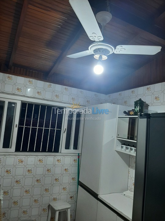 House for vacation rental in Caraguatatuba (Martin de Sá)