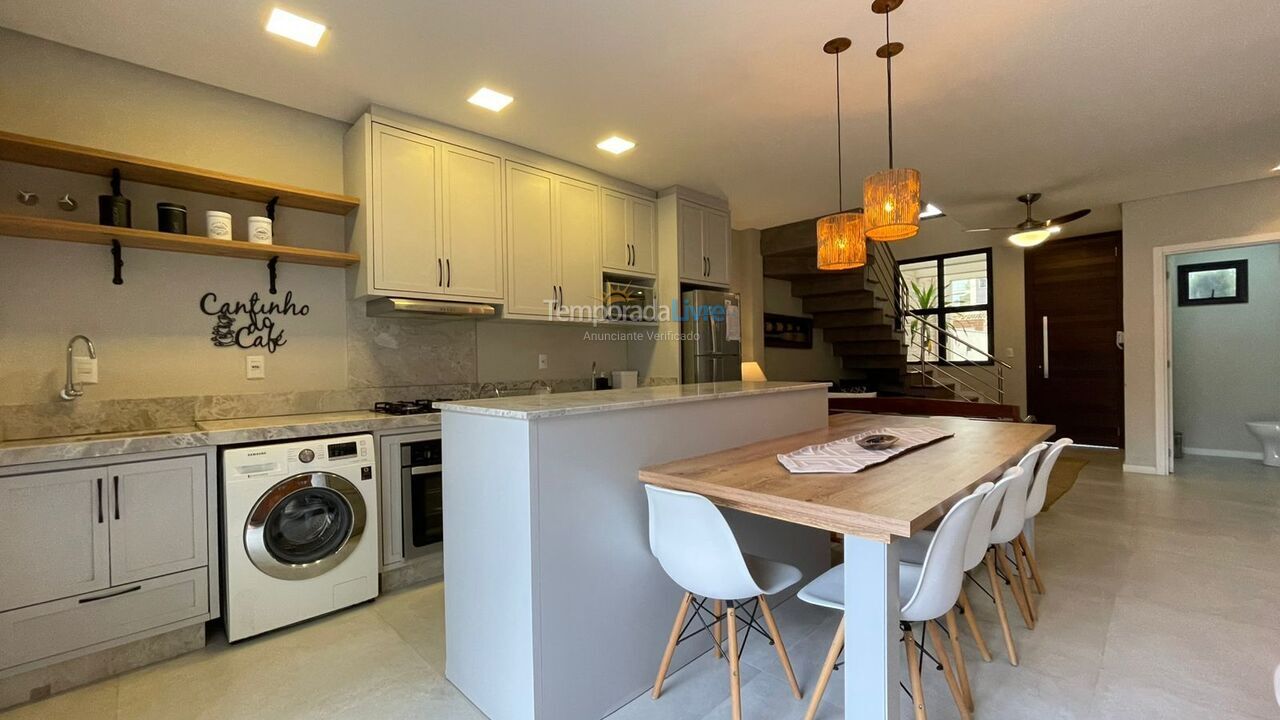 House for vacation rental in Bombinhas (Mariscal)