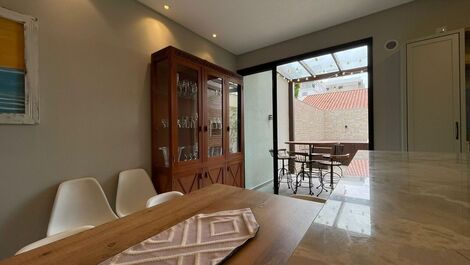 Beautiful townhouse on Mariscal beach