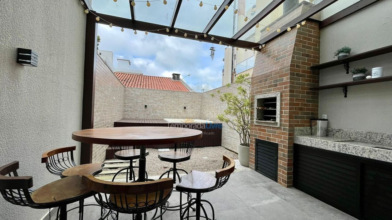 House for vacation rental in Bombinhas (Mariscal)