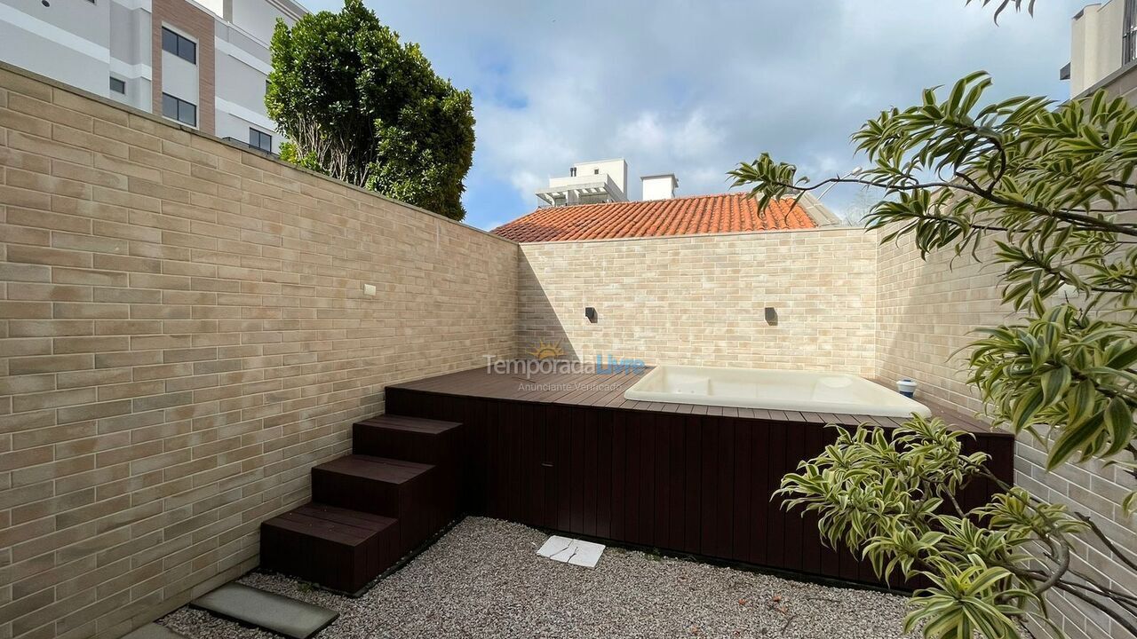 House for vacation rental in Bombinhas (Mariscal)