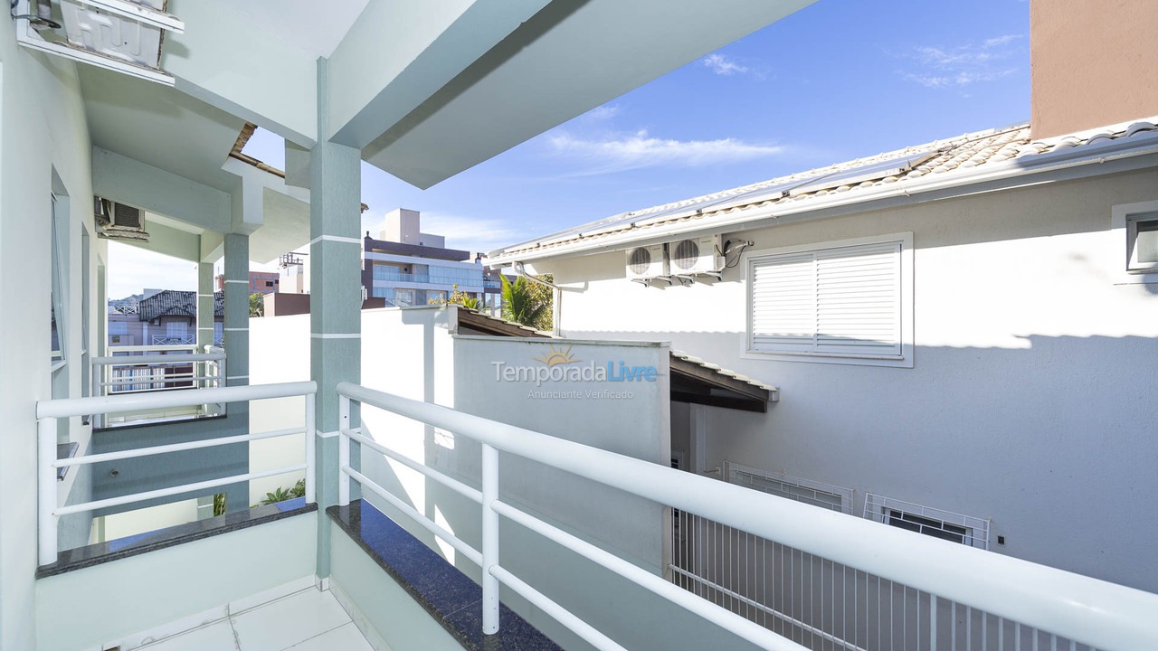 House for vacation rental in Bombinhas (Canto Grande)