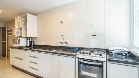 CASA COM PISCINA 6 DORM. A 200MTS DA PRAIA CANTO GRANDE MAR DE FORA