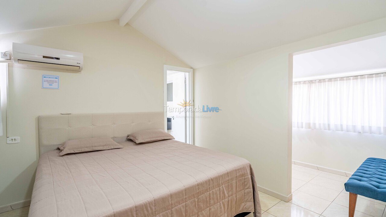 Casa para aluguel de temporada em Bombinhas (Canto Grande)