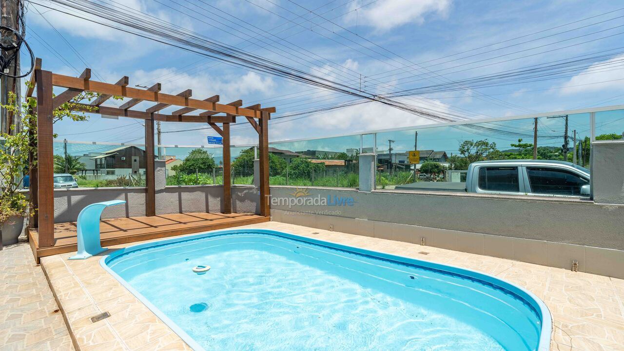 Casa para aluguel de temporada em Bombinhas (Canto Grande)