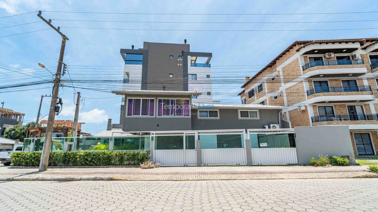 Casa para aluguel de temporada em Bombinhas (Canto Grande)