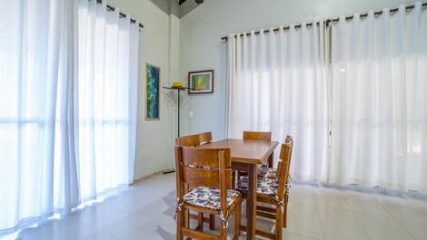 CASA DE 3 HABITACIONES FRENTE A LA AVENIDA EN PLAYA MARISCAL