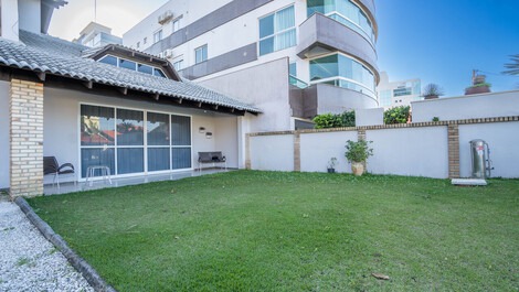 CASA DE 3 HABITACIONES FRENTE A LA AVENIDA EN PLAYA MARISCAL