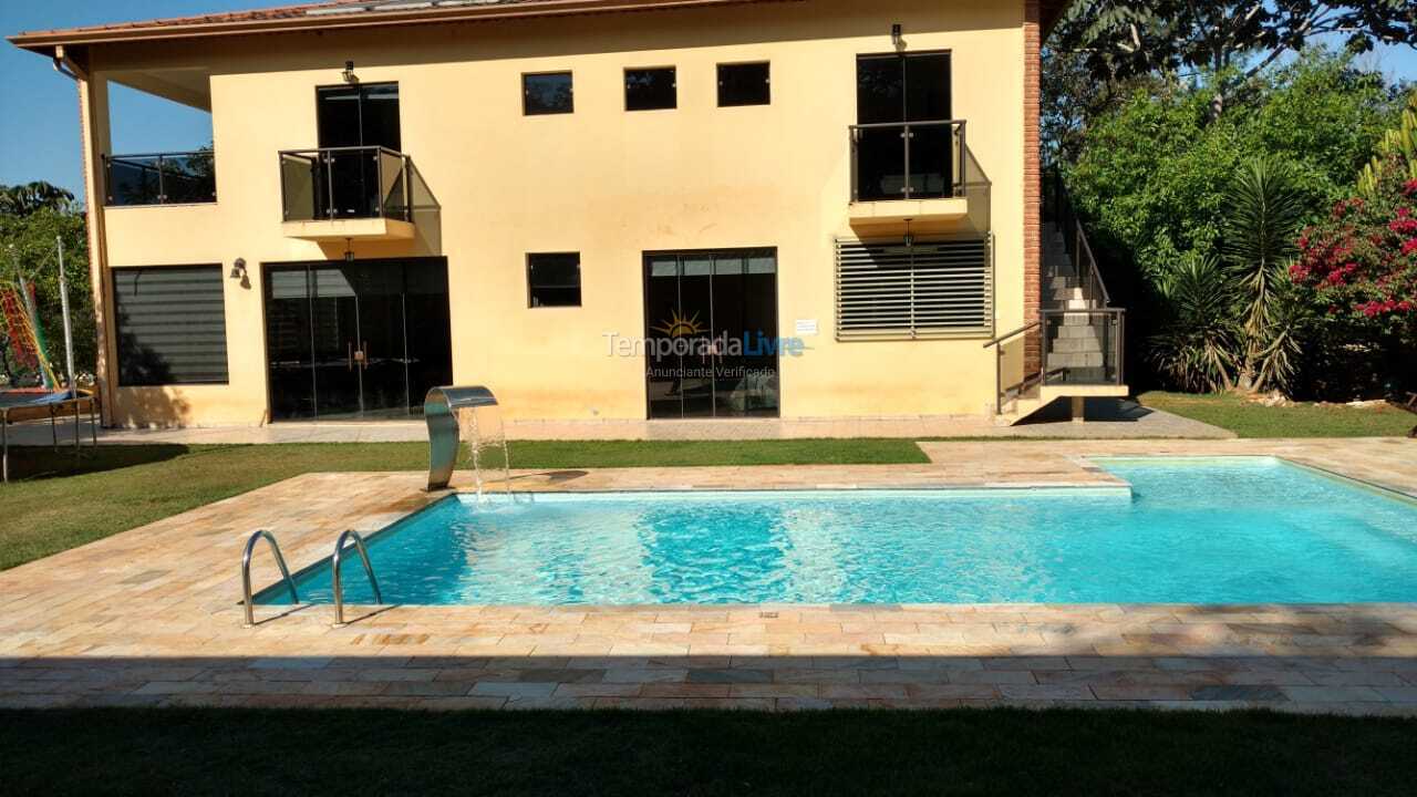 Chácara / sítio para aluguel de temporada em Arujá (Bairro Jaguari)