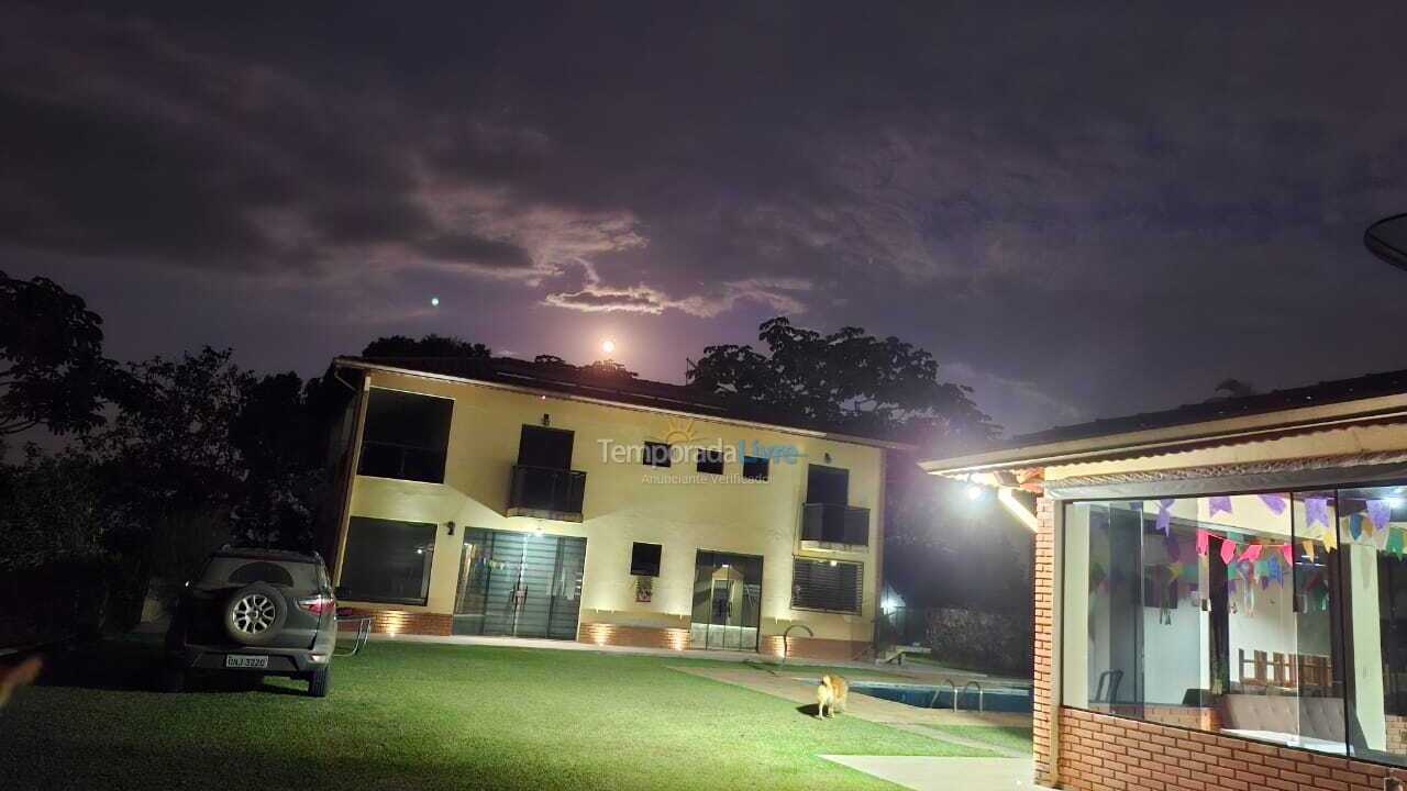 Chácara / sítio para aluguel de temporada em Arujá (Bairro Jaguari)