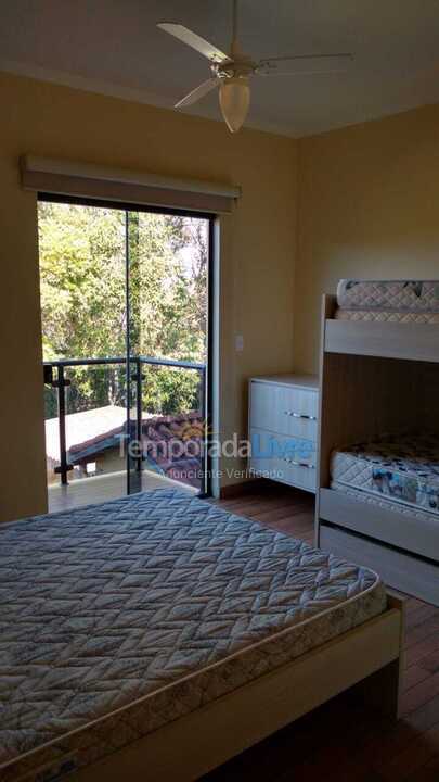 Chácara / sítio para aluguel de temporada em Arujá (Bairro Jaguari)