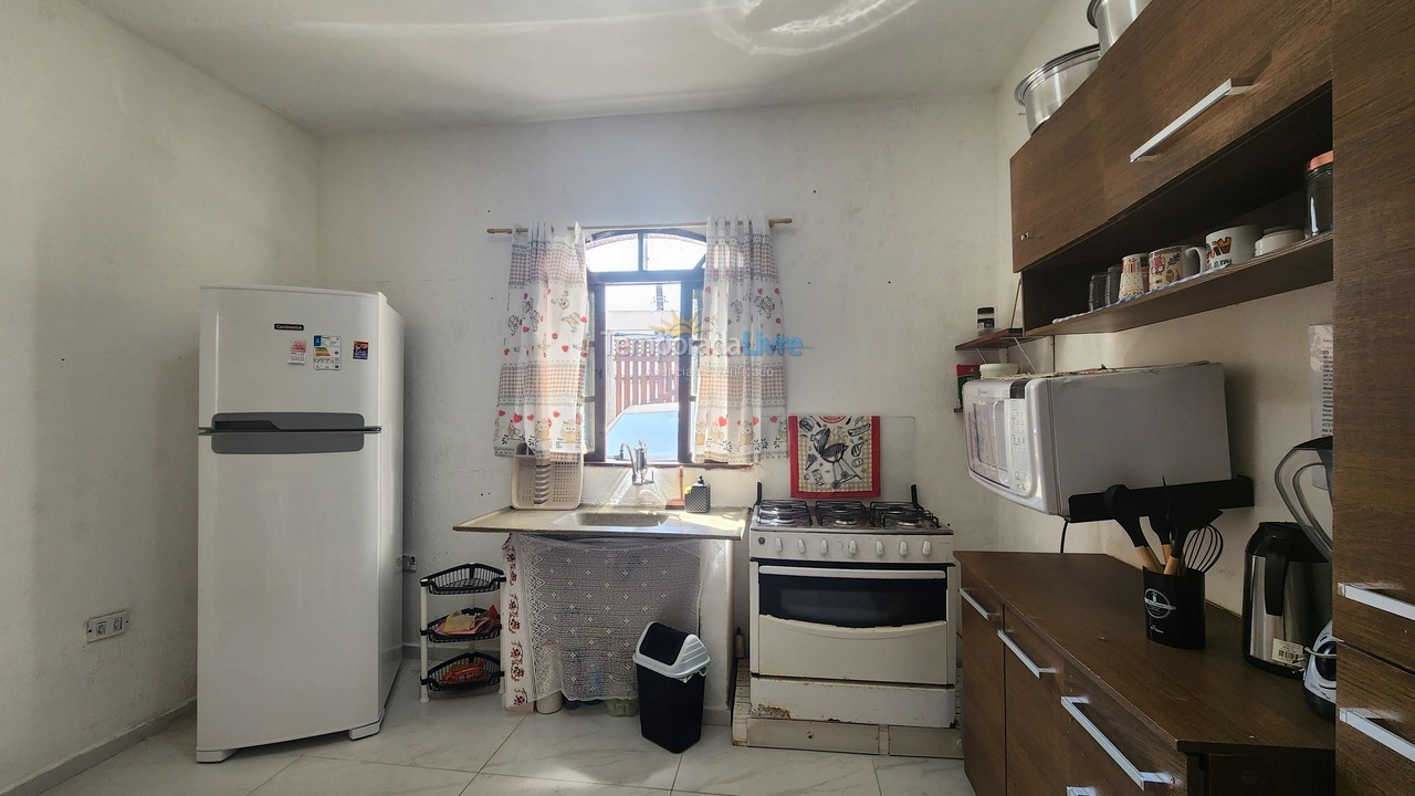 Casa para alquiler de vacaciones em Caraguatatuba (Praia das Palmeiras)