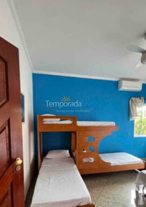 Casa para alquiler de vacaciones em Bertioga (Praia de Guaratuba)