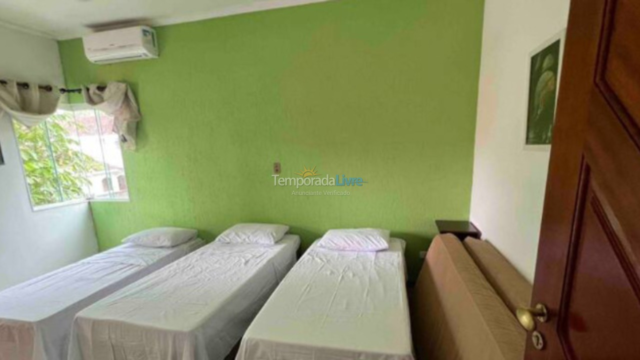 Casa para alquiler de vacaciones em Bertioga (Praia de Guaratuba)