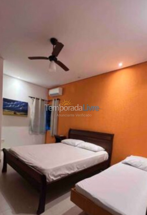 Casa para alquiler de vacaciones em Bertioga (Praia de Guaratuba)