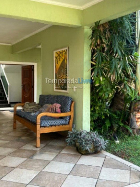 Casa para alquiler de vacaciones em Bertioga (Praia de Guaratuba)