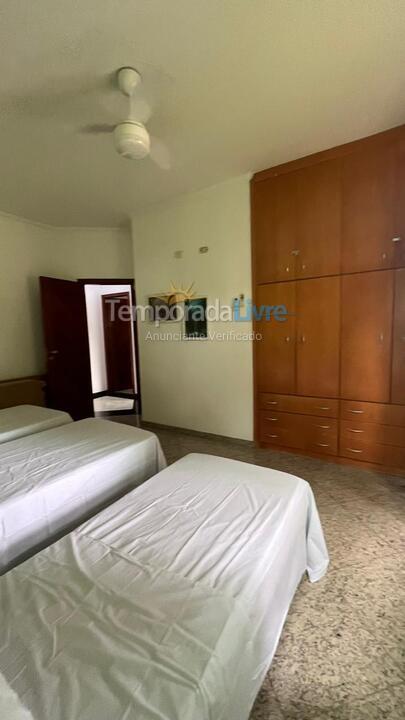 Casa para alquiler de vacaciones em Bertioga (Praia de Guaratuba)