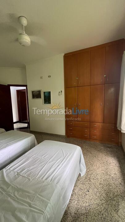 Casa para alquiler de vacaciones em Bertioga (Praia de Guaratuba)