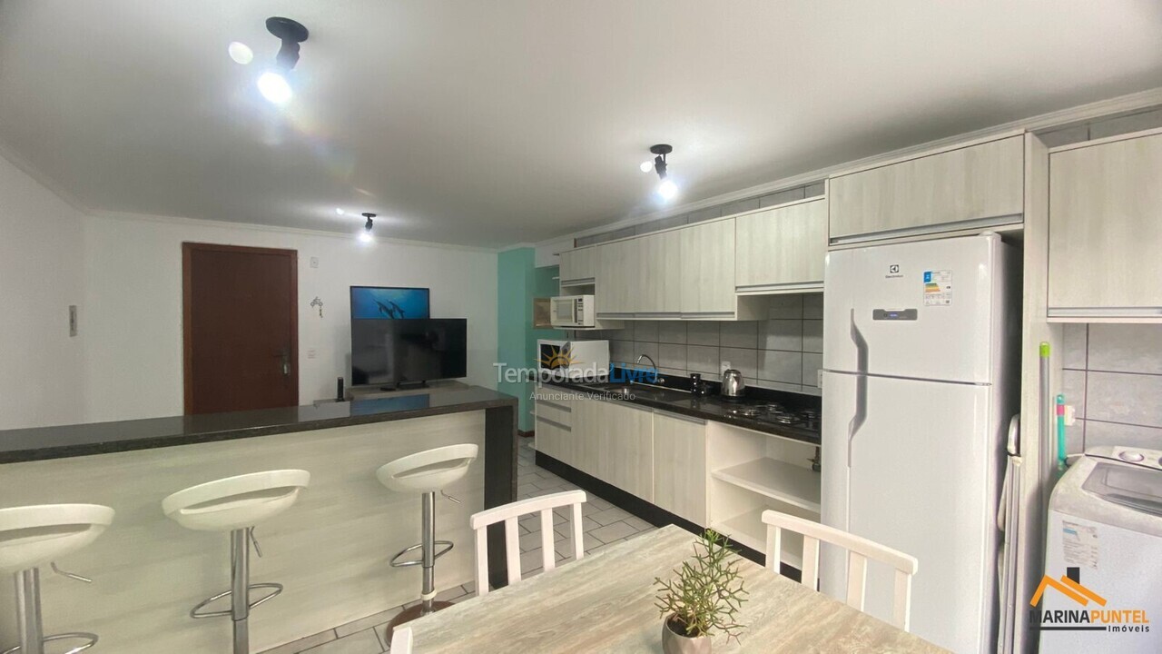 Apartamento para aluguel de temporada em Florianópolis (Jurere Tradicional)