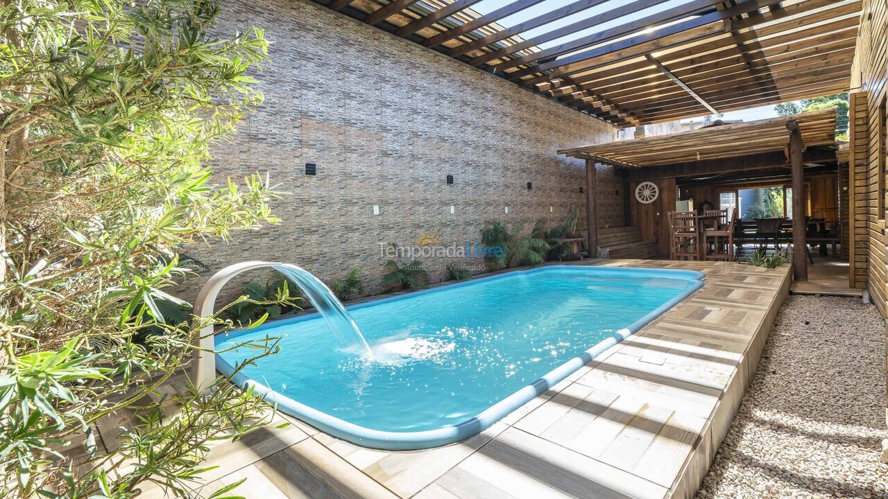House for vacation rental in Bombinhas (Canto Grande)