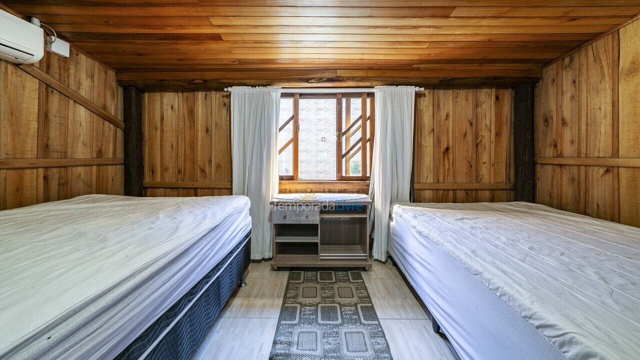 House for vacation rental in Bombinhas (Canto Grande)
