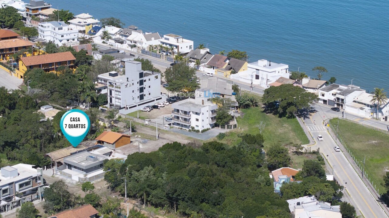House for vacation rental in Bombinhas (Canto Grande)