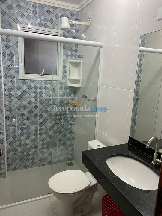 Apartamento para aluguel de temporada em Ubatuba (Praia das Toninhas)