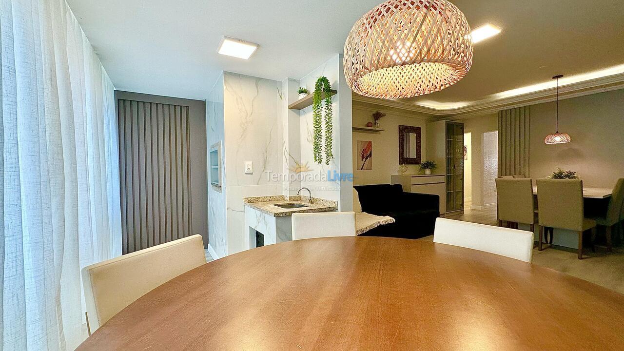 House for vacation rental in Itapema (Meia Praia)