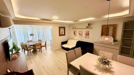 3 bedrooms with air conditioning, Meia Praia beachfront