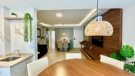 3 bedrooms with air conditioning, Meia Praia beachfront